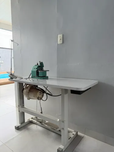 vendo máquina semi-industrial overloque 