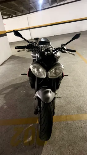 Triumph Street Triple 675R Super oferta - revisada preventiva 