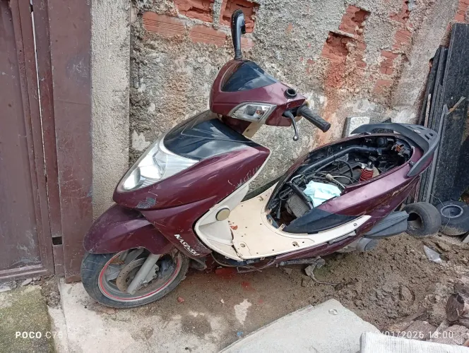 Kasinski para retirada de peças 