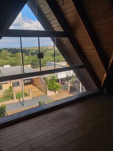 Casa à Venda em Jardim Caviúna, Rolândia - PR