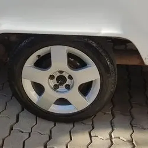 Roda aro 16 de audi adaptada para kombi