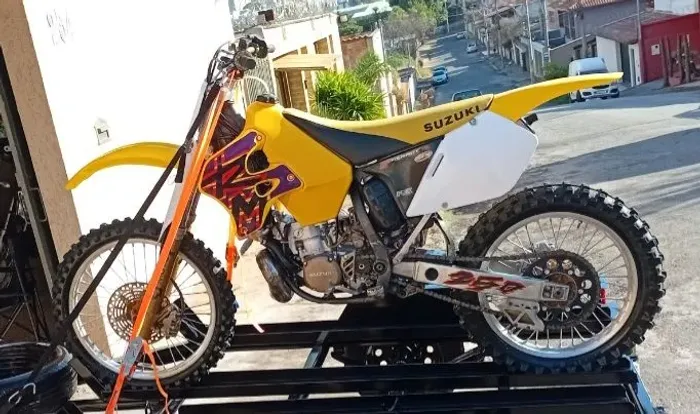 RM 250 2T