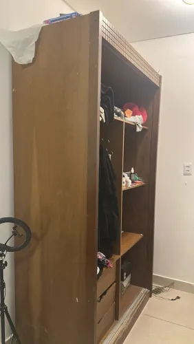 Guarda roupa de solteiro