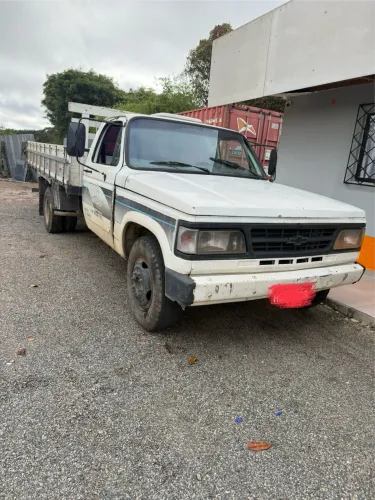 Caminhão D40 1986