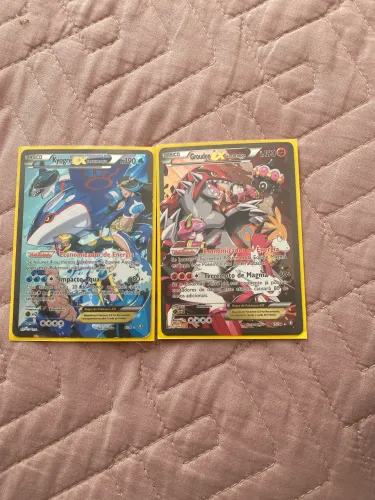 Carta Pokémon originais do Kyogre da equipe aqua e do Groudon da equipe magma