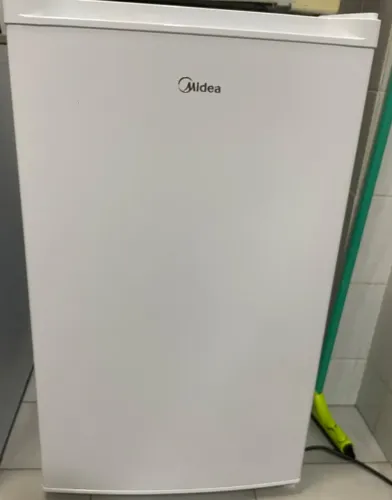 Frigobar Midea 124L
