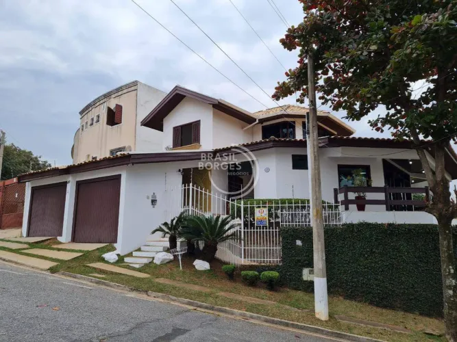 Casa 380m² Vende ou Aluga- Jd. Emília - 4 dorm. - 3 salas - 7 vagas - atrás do BOS