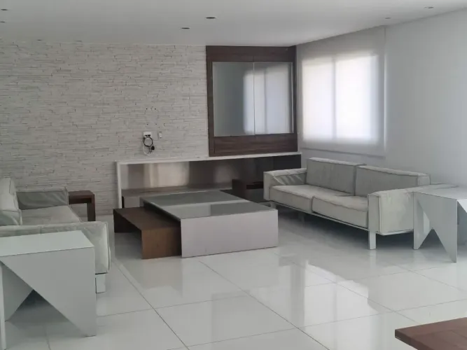 Imóvel para aluguel possui 450 metros quadrados com 4 quartos em Campo Belo - São Paulo -