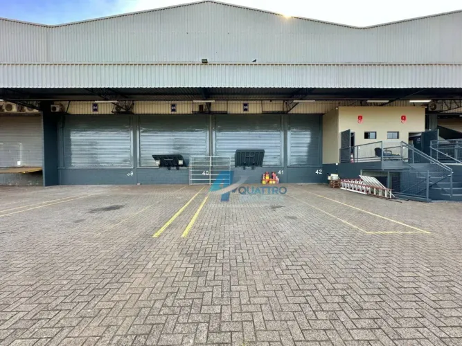 Barracão em Condomínio para locação com 1255 m² na Av. Tiradentes, Londrina