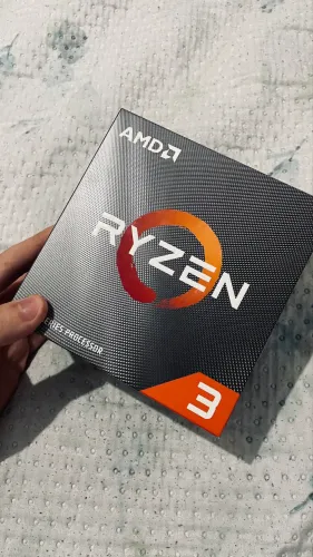 PROCESSADOR RYZEN 3 2200G USADO