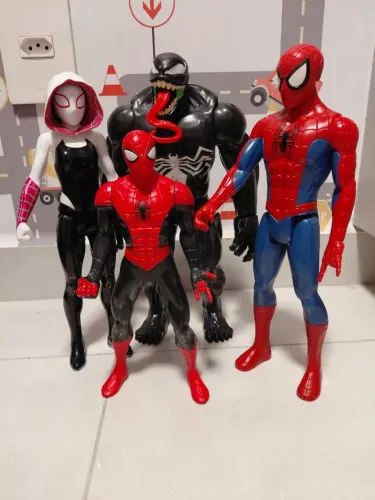 Bonecos Homem Aranha, Gênesis e Venom