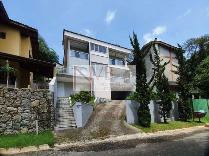 Cond Vila Verde (Km 36 Raposo) - 3 suítes, piscina, edícula!