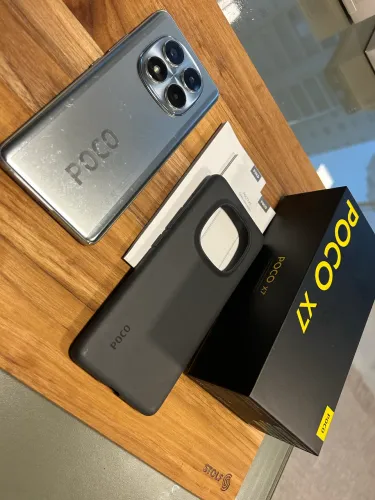 Celular em estado de novo POCO X7 256