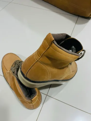 Bota Masculina Mr. Cat em Couro - Conforto e Estilo - Tam. 41