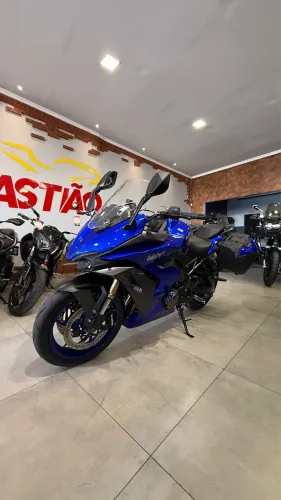 SUZUKI GSX-S 1000GT