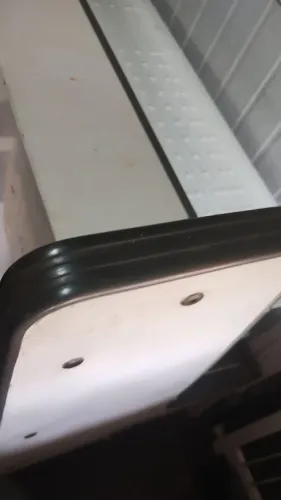 Vdo balcão de 2 MTS e um freezer p/sorvete