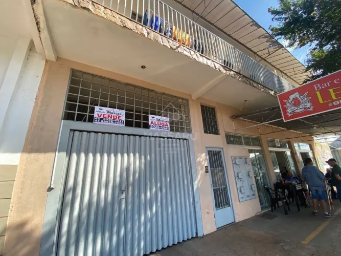 OPORTUNIDADE DE INVESTIR EM PRÉDIO COMERCIAL COM SALA TERREA, 02 SOBRELOJAS, RESIDENCIA E