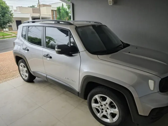 Jeep Renegade Sport T270 1.3 TB 4X2 Flex Aut. 2023