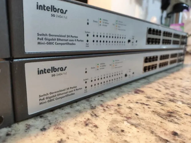 Switch SG 2404 POE Intelbras | 24p, Gigabit, POE