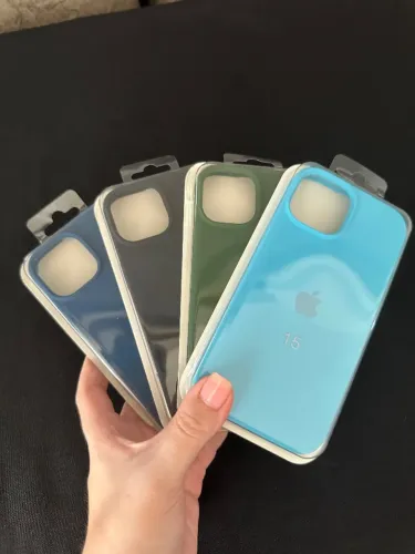 Case de silicone iPhone 15
