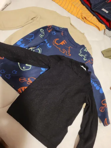1 camiseta manga longa + 1 moletom 2 anos + 1 segunda pele tipo lã 3 anos Poim Renner