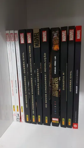 Vende-se livros ( documentário, mangas e hqs )