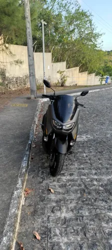 Yamaha comprada em agosto de 2023, 2721 km rodados, na garantia