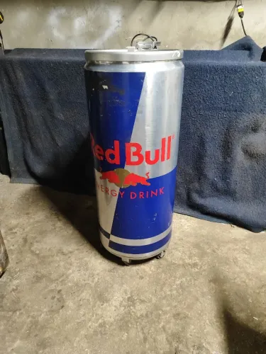 cooler geladeira Red Bull em ótimo estado de conservação gelando muito bem 