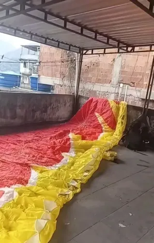 Parapente em perfeito estado