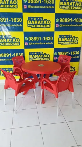 CONJUNTO DE MESA COM POLTRONAS DELUXE