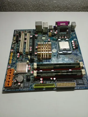 Kit placa mãe + processador Intel core + 4 memória RAM de 2gb ddr