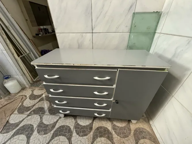 Cômoda usada! $200 já é o menor valor!