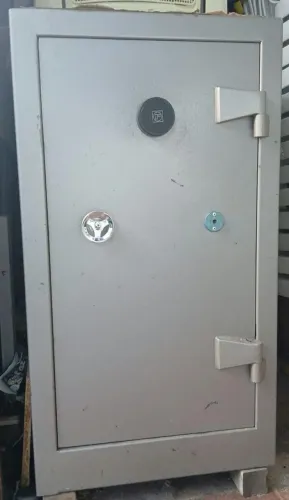 Cofre Inteiriço 1M C/Rasgo, alçapão, Coletor Superior (Tampo) Mostruário