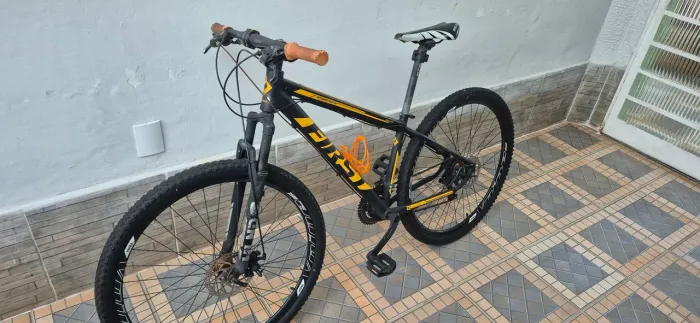 Bicicleta First aro 29