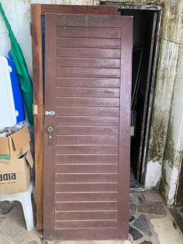 Portas de madeira nobre massaranduba 