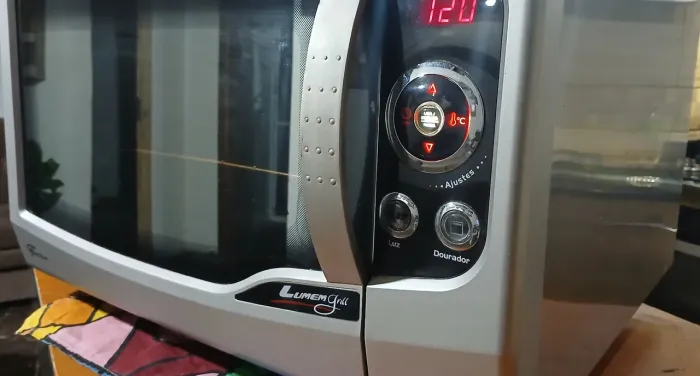 Forno Elétrico Fischer 110Vt/44L, tudo funcionando/conservado, em plenas condições de uso.