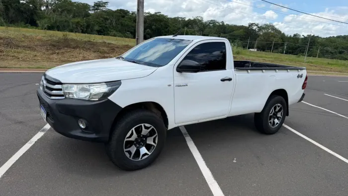 Toyota Hilux CS 4X4 2.8 TDI Diesel Mec. 2021