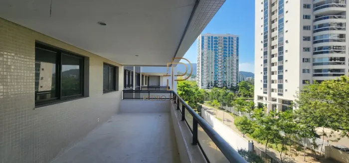 Imóvel para venda com 118 metros quadrados com 3 quartos em Barra Olímpica - Rio de Janeir