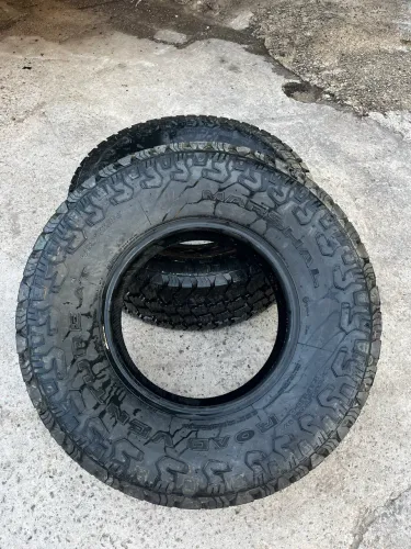 Pneu kumho 315/70 aro 17 Novo