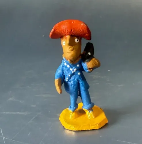 Escultura Cangaceiro pintado a mão barro cozido de 5cm