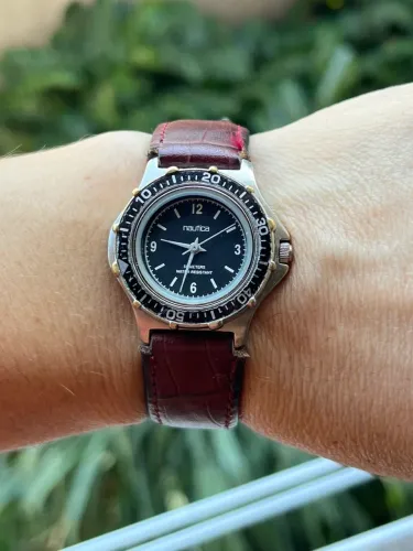 Vendo lindo relógio feminino, marca Náutica
