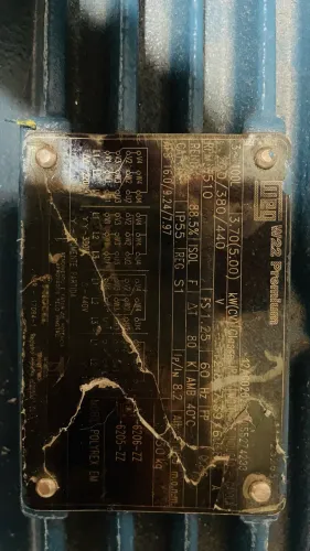 Vende-se P Motor trifásico  de 6 pontas 5cv