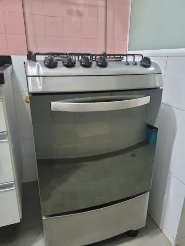 Fogão Eletrolux Inox 4 bocas em ótimo estado