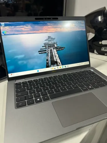 Dell Latitude 5450 Intel Core Ultra 5 vPro