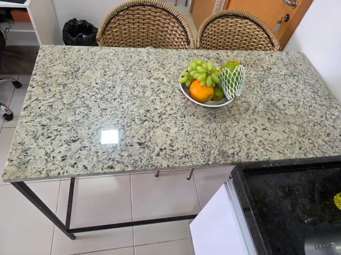 Mesa de pedra granito
