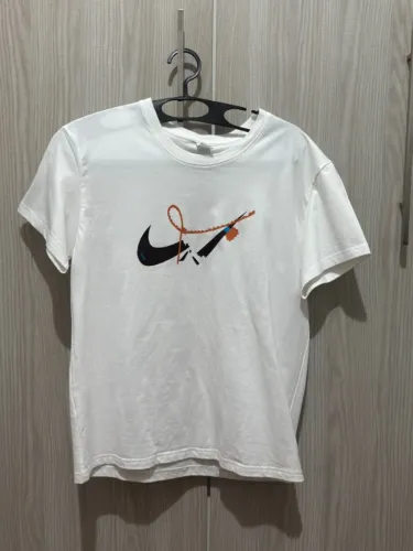 Camiseta Streetwear 100% Algodão - Tamanho M