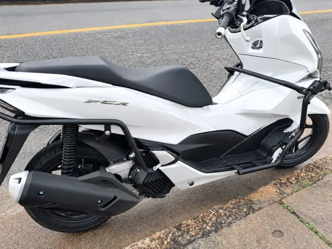 Protetor carenagem pcx 160 dianteiro e traseiro. SERVE NA PCX 160, 2023,2024, 2025,2026
