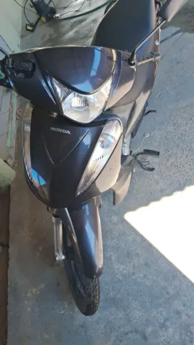 Moto biz bem conservada