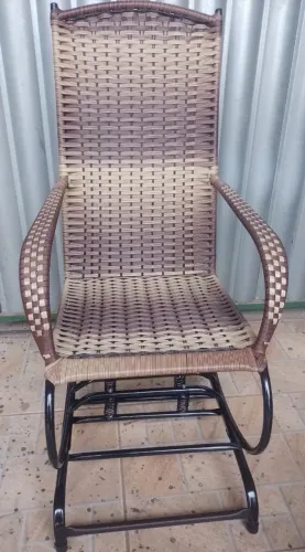 Cadeira de balanço.