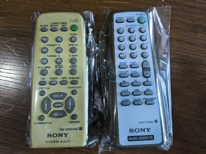Controle remoto de áudio da marca Sony, modelos RM-SR44/ MT-CS38A- UNIDADE